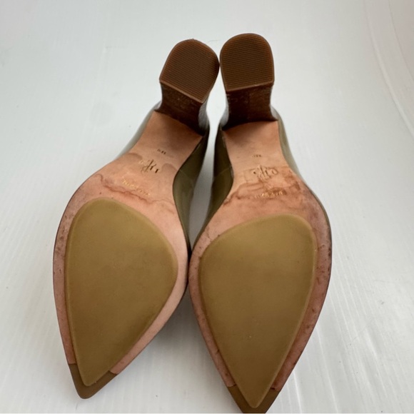 Cole Haan Chelsea pumps Women's nikeair grey/Olive Patent Heels - Picture 9 of 12